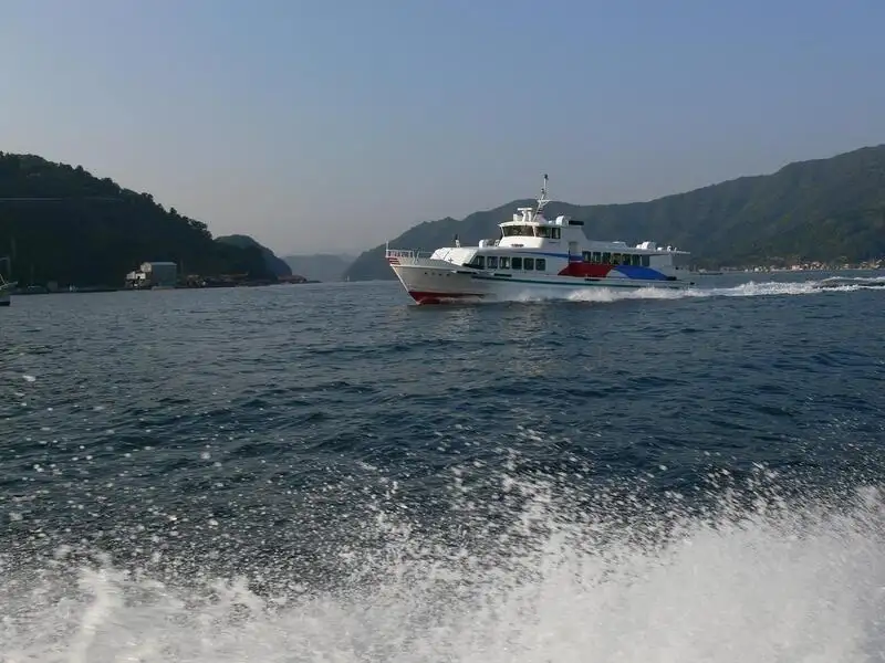 ספינת מעבורת למכירה