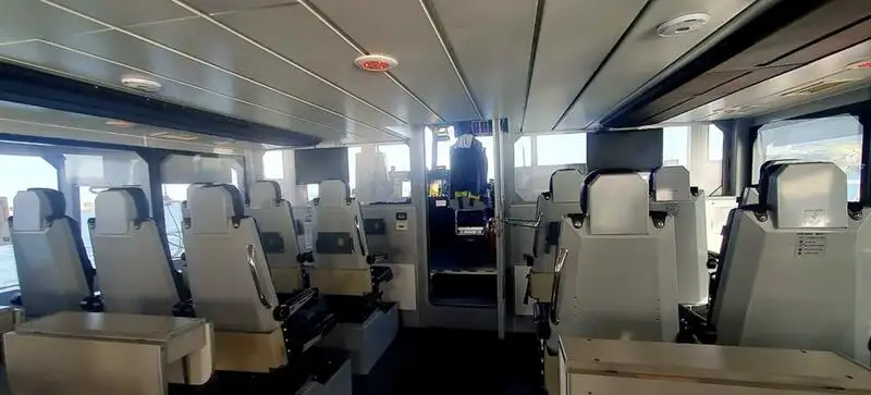 אוניית מכולות למכירה