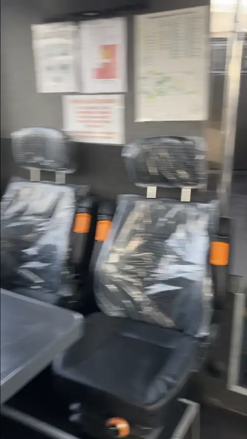 אוניית מכולות למכירה