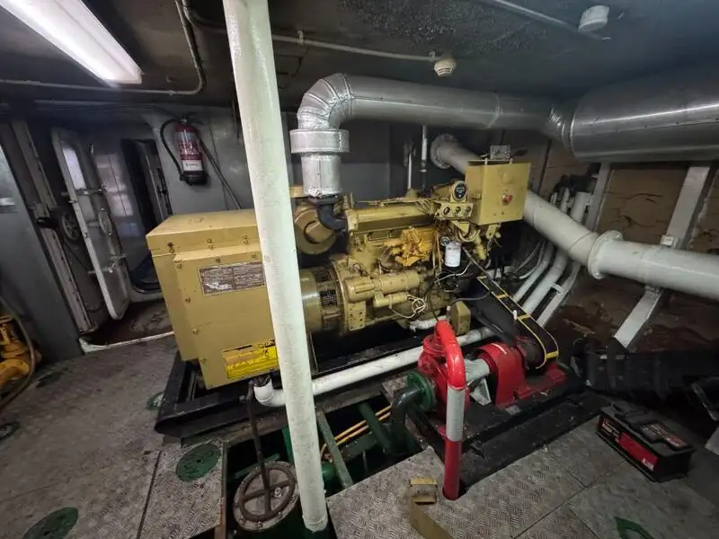 ספינת מעבורת למכירה