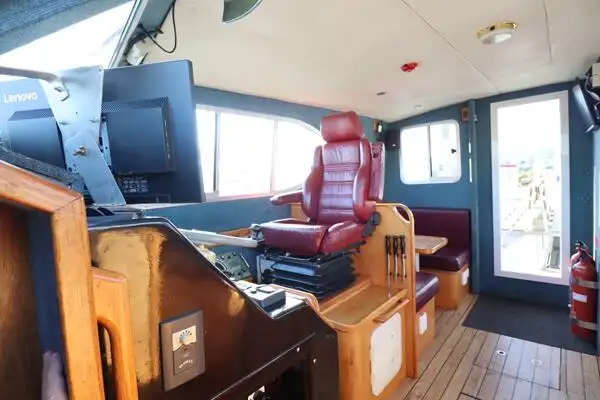 סירת סיור למכירה