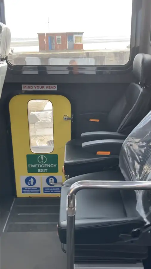 אוניית מכולות למכירה