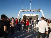 ספינת מעבורת למכירה