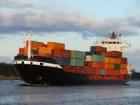 אוניית מכולות למכירה