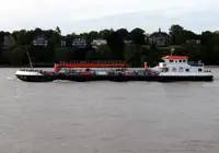 מכלית נפט, מכלית כימית למכירה